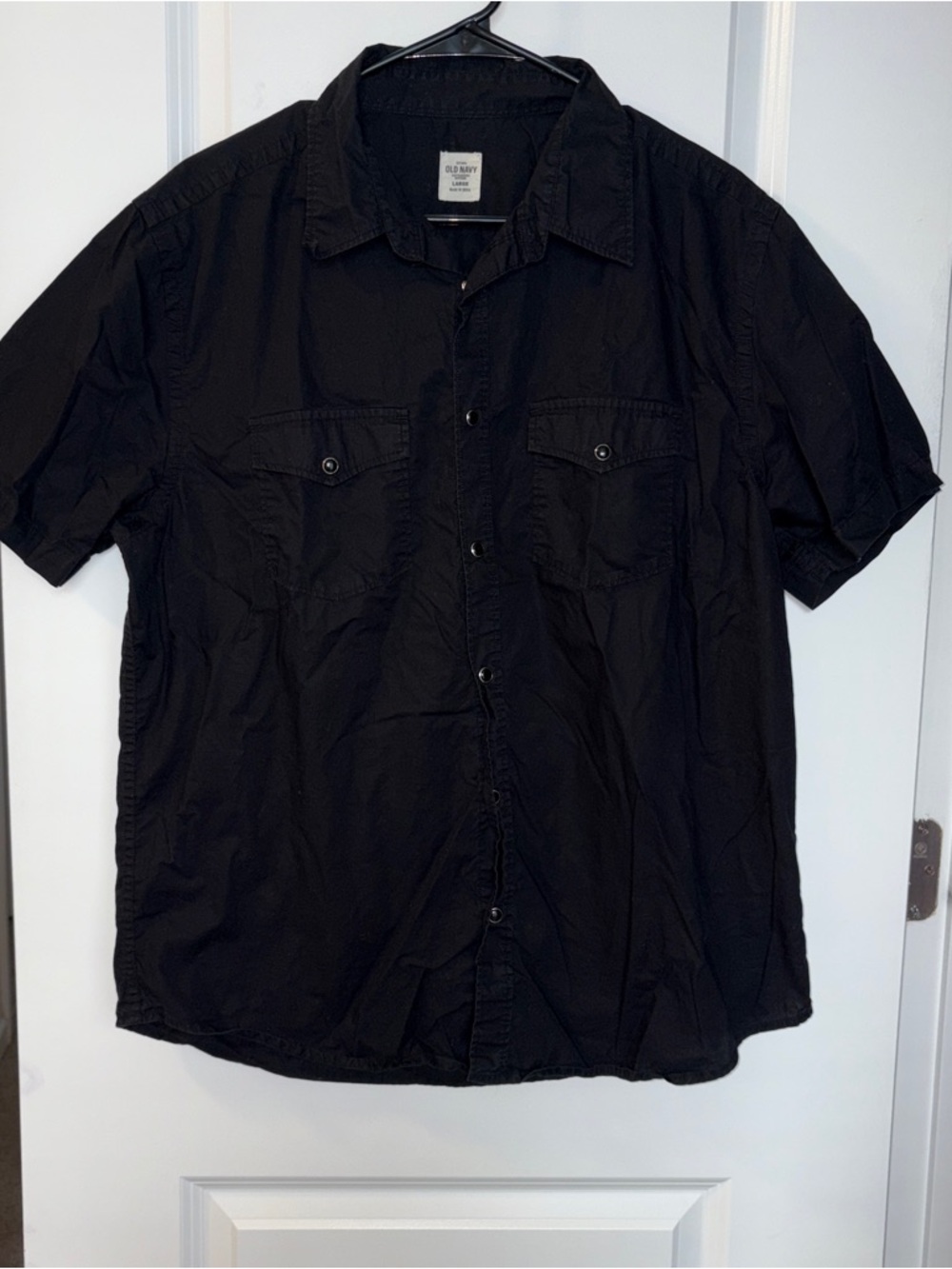 Men’s Old Navy Black Short Sleeve Casual Button-Front Shirt Size: L
